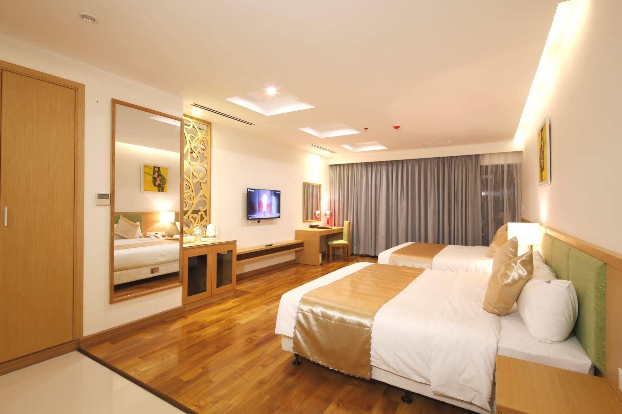 Bavico International Hotel Nha Trang Exterior photo